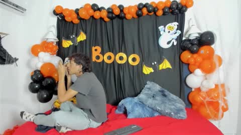 Snapshot of maicol_cum23 chatting on 10/13/25, 02:17 maicol_cum23 online show from 10/13/25, 02:17