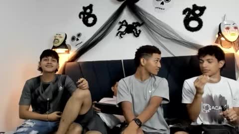 Snapshot of maicol_cum23 chatting on 10/19/25, 12:22 maicol_cum23 online show from 10/19/25, 12:22