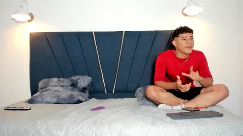 Snapshot of maicol_cum23 chatting on 11/12/25, 01:28 maicol_cum23 online show from 11/12/25, 01:28