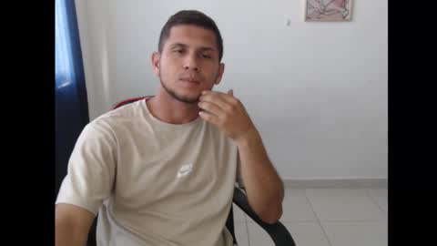 Snapshot of maik_135 chatting on 09/11/25, 11:54 maicol online show from 09/11/25, 11:54