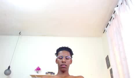 Snapshot of maiki18 chatting on 01/31/25, 08:12 I am Maik online show from 01/31/25, 08:12