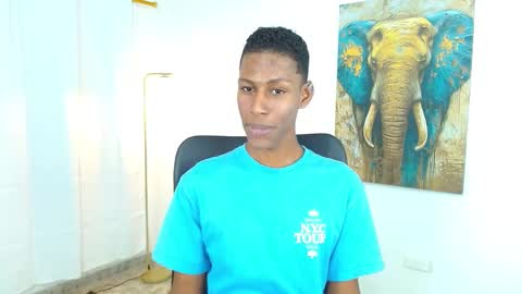 Snapshot of maiki18 chatting on 09/18/25, 08:55 I am Maik online show from 09/18/25, 08:55