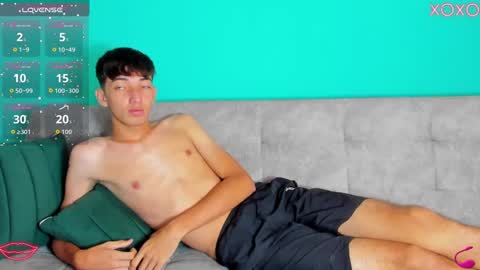 Snapshot of maikol_ortizz chatting on 09/16/25, 12:17 Maikol online show from 09/16/25, 12:17