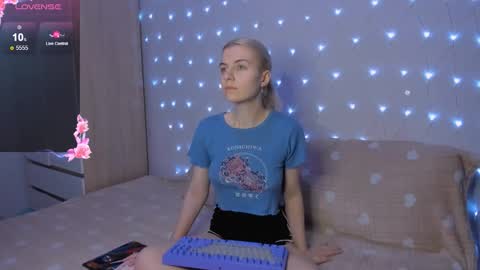 Your kitty online show from 11/18/25, 03:38