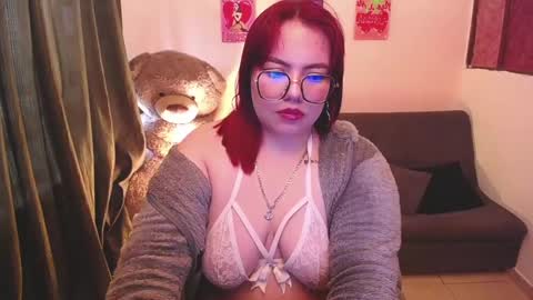Snapshot of maily_888 chatting on 12/07/24, 09:44 maily online show from 12/07/24, 09:44