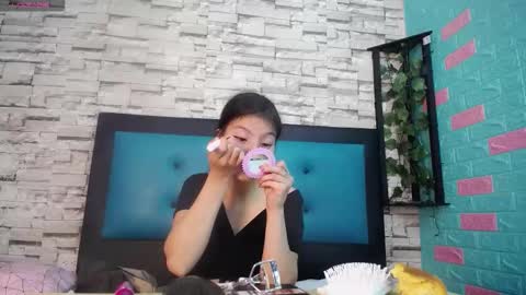 Snapshot of maily_can chatting on 09/17/25, 12:29 MAILY CAN online show from 09/17/25, 12:29
