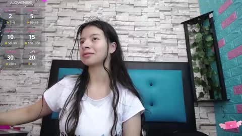 Snapshot of maily_can chatting on 10/01/25, 12:44 MAILY CAN online show from 10/01/25, 12:44