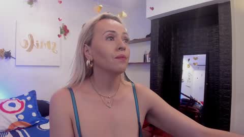 Carolina Barrantes Munera online show from 02/10/25, 11:25