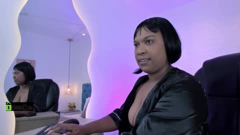 Mailyn  online show from 11/08/25, 05:18