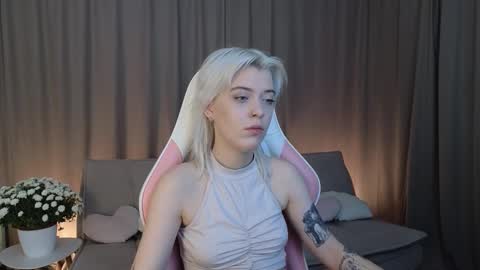 Snapshot of maimatin chatting on 11/05/25, 08:03 maimatin online show from 11/05/25, 08:03