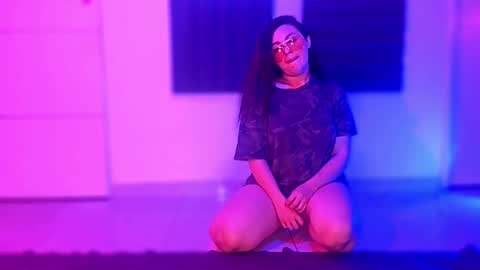 Maipi online show from 11/24/25, 07:19