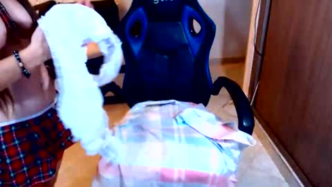 Snapshot of maira_md chatting on 10/31/25, 04:02 MAIRA online show from 10/31/25, 04:02