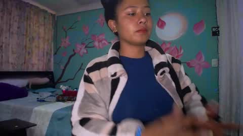 Snapshot of maite_loves chatting on 01/08/25, 11:43 Maite online show from 01/08/25, 11:43