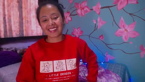 Snapshot of maite_loves chatting on 01/15/25, 05:37 Maite online show from 01/15/25, 05:37