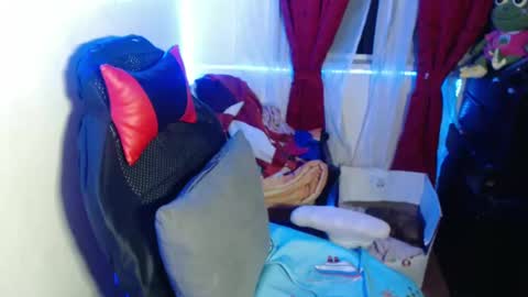 Snapshot of maitte_22 chatting on 01/23/25, 07:22 Hello friends Im on another account online show from 01/23/25, 07:22