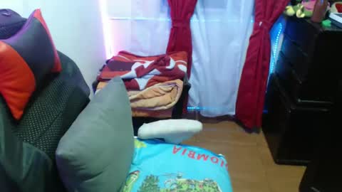 Snapshot of maitte_22 chatting on 02/06/25, 03:06 Hello friends Im on another account online show from 02/06/25, 03:06