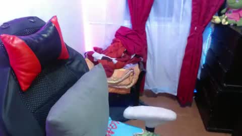 Snapshot of maitte_22 chatting on 02/08/25, 06:12 Hello friends Im on another account online show from 02/08/25, 06:12