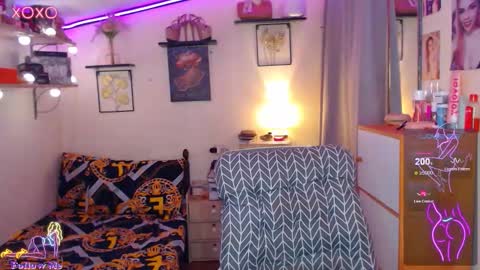 Bella online show from 11/18/25, 04:06