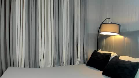 Snapshot of majesticfrancine chatting on 02/13/25, 10:54 Lovely online show from 02/13/25, 10:54