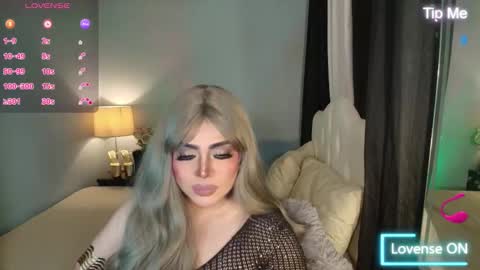 Snapshot of majestydannaxx chatting on 11/13/25, 05:17 majestydannaxx online show from 11/13/25, 05:17