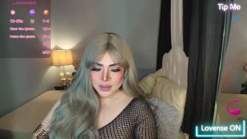 Snapshot of majestydannaxx chatting on 11/14/25, 09:19 majestydannaxx online show from 11/14/25, 09:19