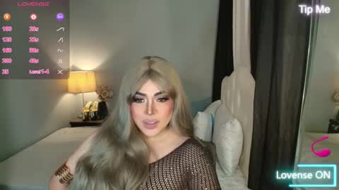 Snapshot of majestydannaxx chatting on 11/21/25, 06:23 majestydannaxx online show from 11/21/25, 06:23