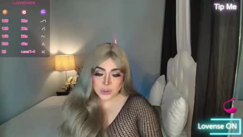 Snapshot of majestydannaxx chatting on 11/22/25, 04:33 majestydannaxx online show from 11/22/25, 04:33