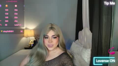 Snapshot of majestydannaxx chatting on 11/24/25, 03:17 majestydannaxx online show from 11/24/25, 03:17