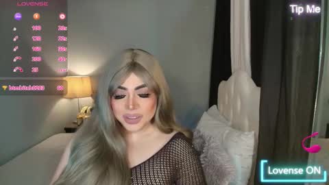 Snapshot of majestydannaxx chatting on 11/26/25, 03:51 majestydannaxx online show from 11/26/25, 03:51