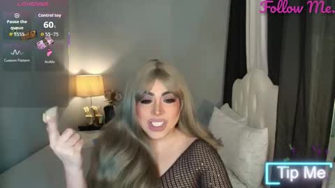 Snapshot of majestydannaxx chatting on 11/30/25, 04:05 majestydannaxx online show from 11/30/25, 04:05