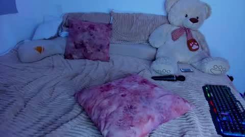 majito online show from 11/18/25, 09:52