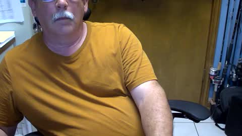 Snapshot of majormike34 chatting on 09/13/25, 12:27 majormike34 online show from 09/13/25, 12:27