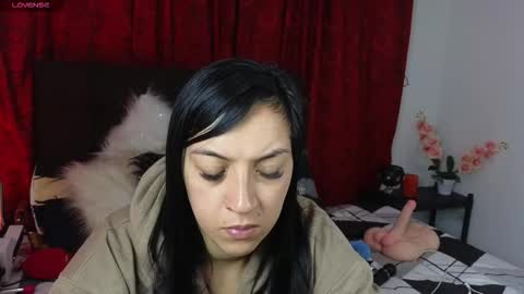 Snapshot of majuu__ chatting on 09/27/25, 11:37 Celeste Bonet online show from 09/27/25, 11:37