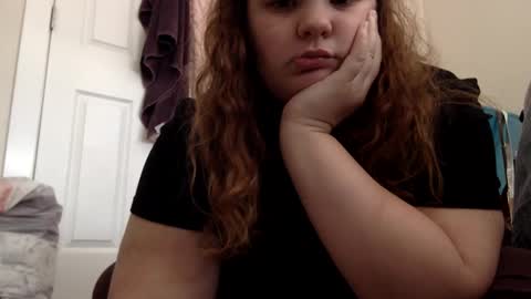 Snapshot of makemesquirt06 chatting on 09/13/25, 07:24 makemesquirt06 online show from 09/13/25, 07:24