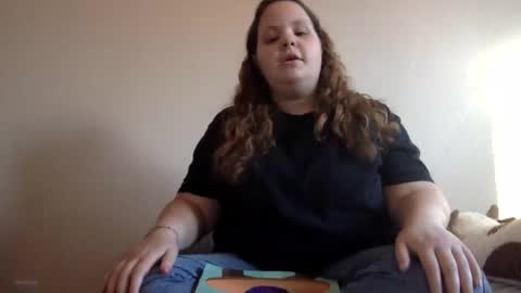 Snapshot of makemesquirt06 chatting on 10/16/25, 11:28 makemesquirt06 online show from 10/16/25, 11:28