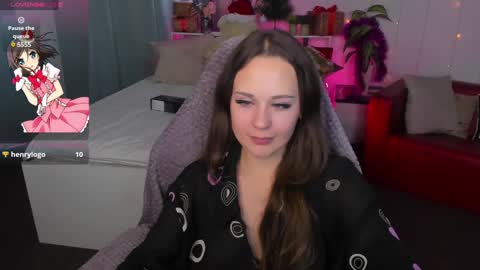 Snapshot of makima_lee chatting on 12/27/24, 01:39 Makima online show from 12/27/24, 01:39