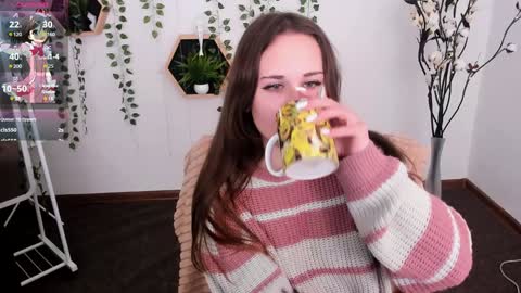 Snapshot of makima_lee chatting on 01/19/25, 08:39 Makima online show from 01/19/25, 08:39