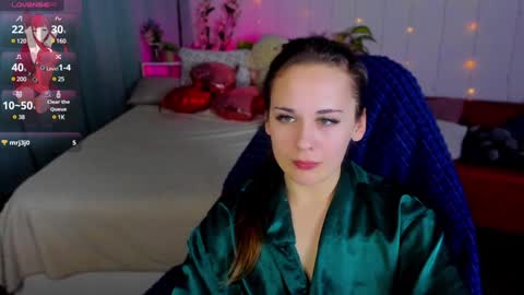 Snapshot of makima_lee chatting on 02/08/25, 01:33 Makima online show from 02/08/25, 01:33
