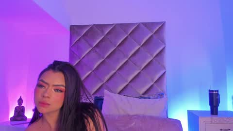 Snapshot of malaia_hills chatting on 12/10/24, 01:43 Call Me Mala online show from 12/10/24, 01:43
