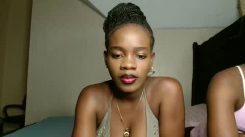 Snapshot of malani_malia chatting on 11/14/25, 03:22 malani_malia online show from 11/14/25, 03:22