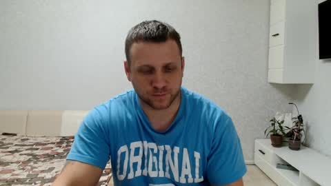 Snapshot of malchyshka chatting on 02/06/25, 03:41 malchyshka online show from 02/06/25, 03:41