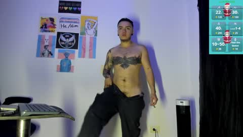 Snapshot of male_pussy chatting on 12/22/24, 03:44 ADAM online show from 12/22/24, 03:44