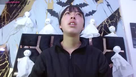 malejacs01 online show from 10/21/25, 10:38