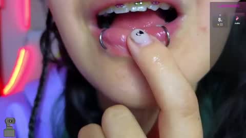 Snapshot of malicia_witch_ chatting on 02/14/25, 03:43 Mar Alicia Rosie v A L I C I A W I T C - Meg Cherie online show from 02/14/25, 03:43