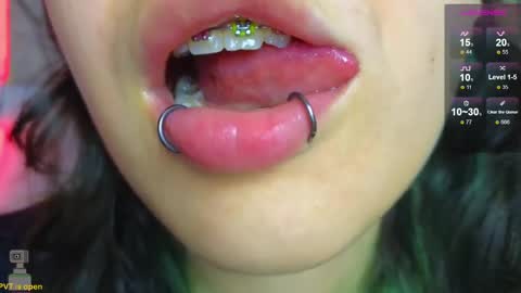 Snapshot of malicia_witch_ chatting on 03/11/25, 03:37 Mar Alicia Rosie v A L I C I A W I T C - Meg Cherie online show from 03/11/25, 03:37