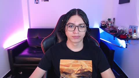 Snapshot of malik_harrison_ chatting on 12/20/24, 03:21 Malik online show from 12/20/24, 03:21