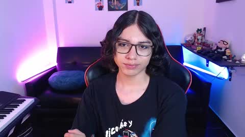 Snapshot of malik_harrison_ chatting on 02/25/25, 05:25 Malik online show from 02/25/25, 05:25