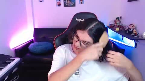 Snapshot of malik_harrison_ chatting on 02/27/25, 07:04 Malik online show from 02/27/25, 07:04