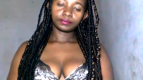 Snapshot of malinah01 chatting on 12/09/24, 10:32 malinah01 online show from 12/09/24, 10:32
