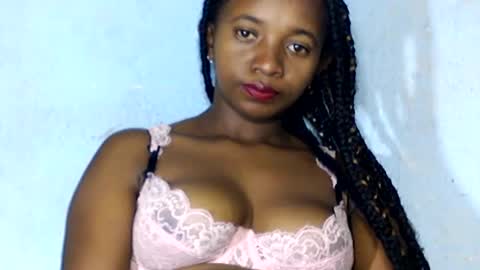 Snapshot of malinah01 chatting on 12/20/24, 06:45 malinah01 online show from 12/20/24, 06:45